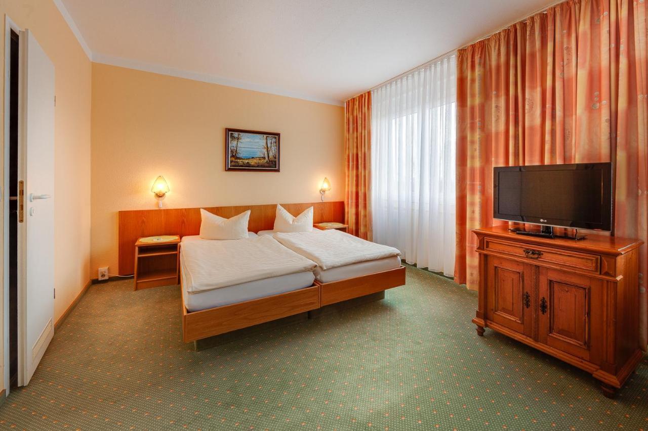 Hotel Horizont Gmbh Neubrandenburg Exterior photo